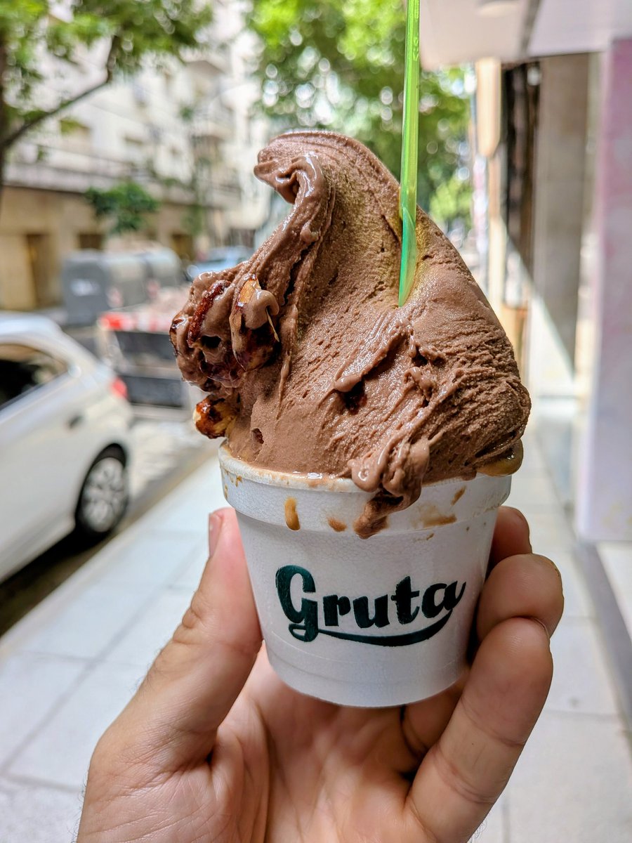 En la calle Sucre, Belgrano. Vos dale.