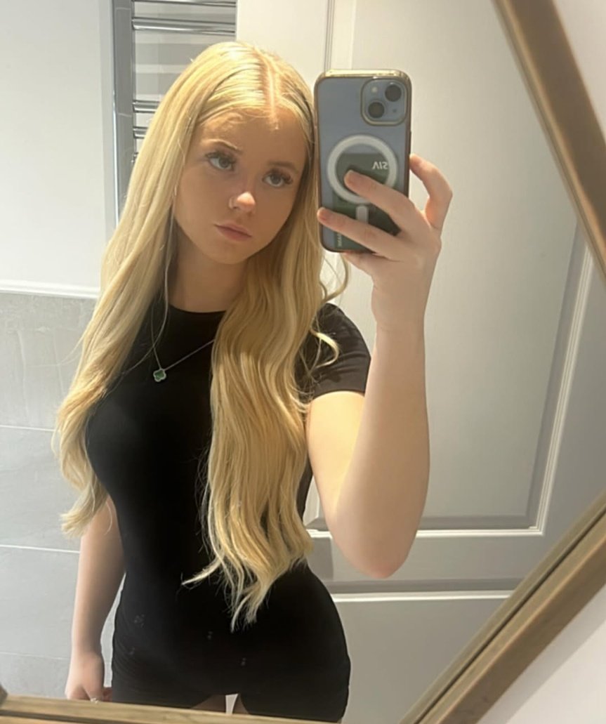 Folios94's tweet photo. So horny for NW sluts DM me 

#slut #cumslut #whore #sexy #chav #tits #arse #jerkoff #goon #masterbate #wank #wankchat #exposed #ukgirl #ukslut #horny #nsfw #dm https://t.co/DJMtiZs7AQ