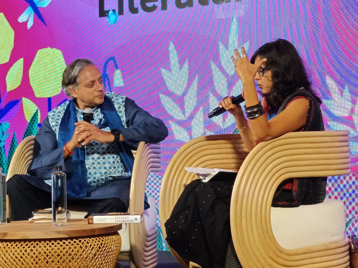 shutterbugnair's tweet photo. It's always a  pleasure to meet someone from TVM in Namma Uru, more so when it's the MP of Thiruvananthapuram himself! Was an absolute joy catching up with you @ShashiTharoor and clicking your pics again after ages 😄 #BLF https://t.co/jiv0axewuQ