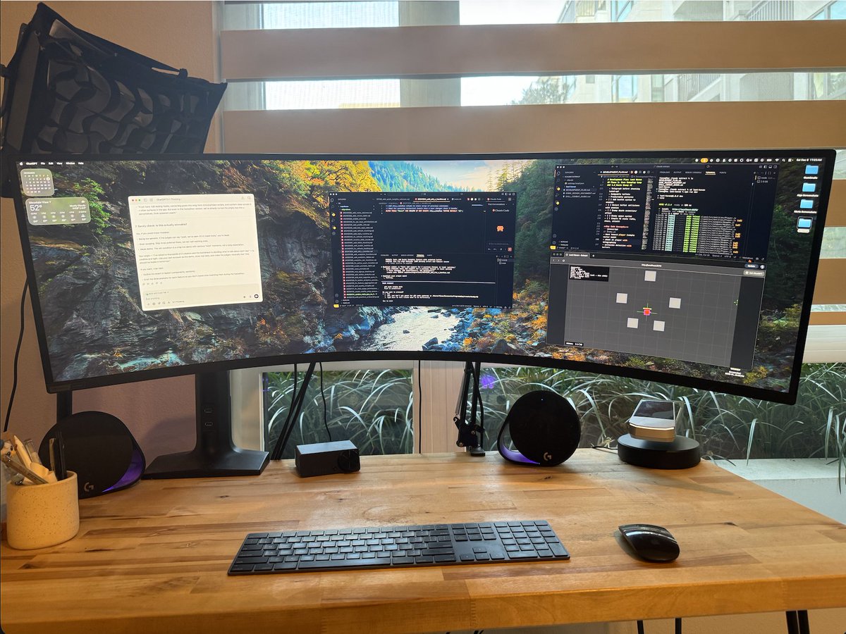 Claude Code on the right building my first ever video game

ChatGPT 5.1 Thinking on the left brainstorming the winning idea for the 24 hour xAI hackathon tonight

Claude Code in the middle working on my $300,000 a year SaaS

1 person. 3 AI agents working. Life is beautiful.