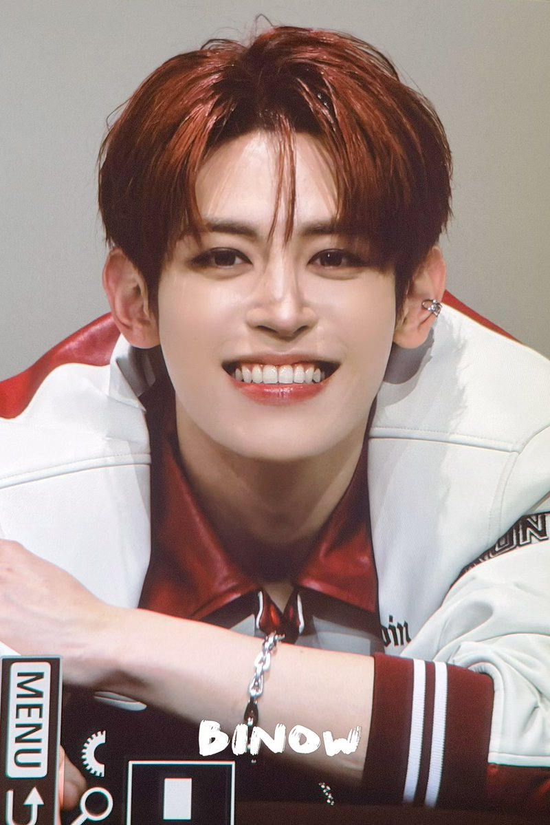 251206 #현빈 #HYEONBIN #ヒョンビン #NOWZ #나우즈