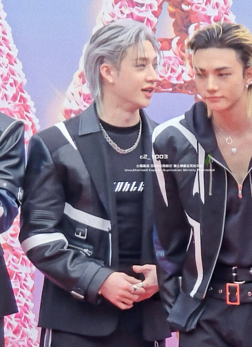 c2_1003's tweet photo. 251206 AAA

#스트레이키즈 #방찬 
#Straykids #BangChan https://t.co/7YXqV0uog2