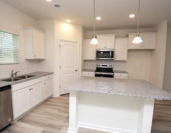 Devyn Spence Benson tweet media