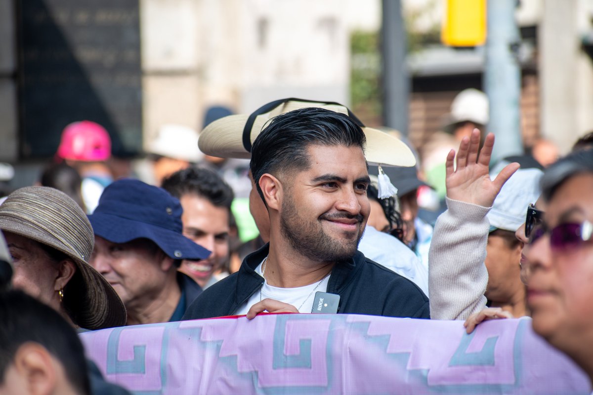 Con la guía del Secretario <a href="/mario_delgado/">Mario Delgado</a>, la <a href="/SEP_mx/">SEP México</a> jurídica acompañó a nuestra Presidenta <a href="/Claudiashein/">Claudia Sheinbaum Pardo</a> en el festejo por el 7º aniversario de la Cuarta Transformación.

Un honor ser parte de este movimiento que sigue ampliando derechos y construyendo un país más justo.