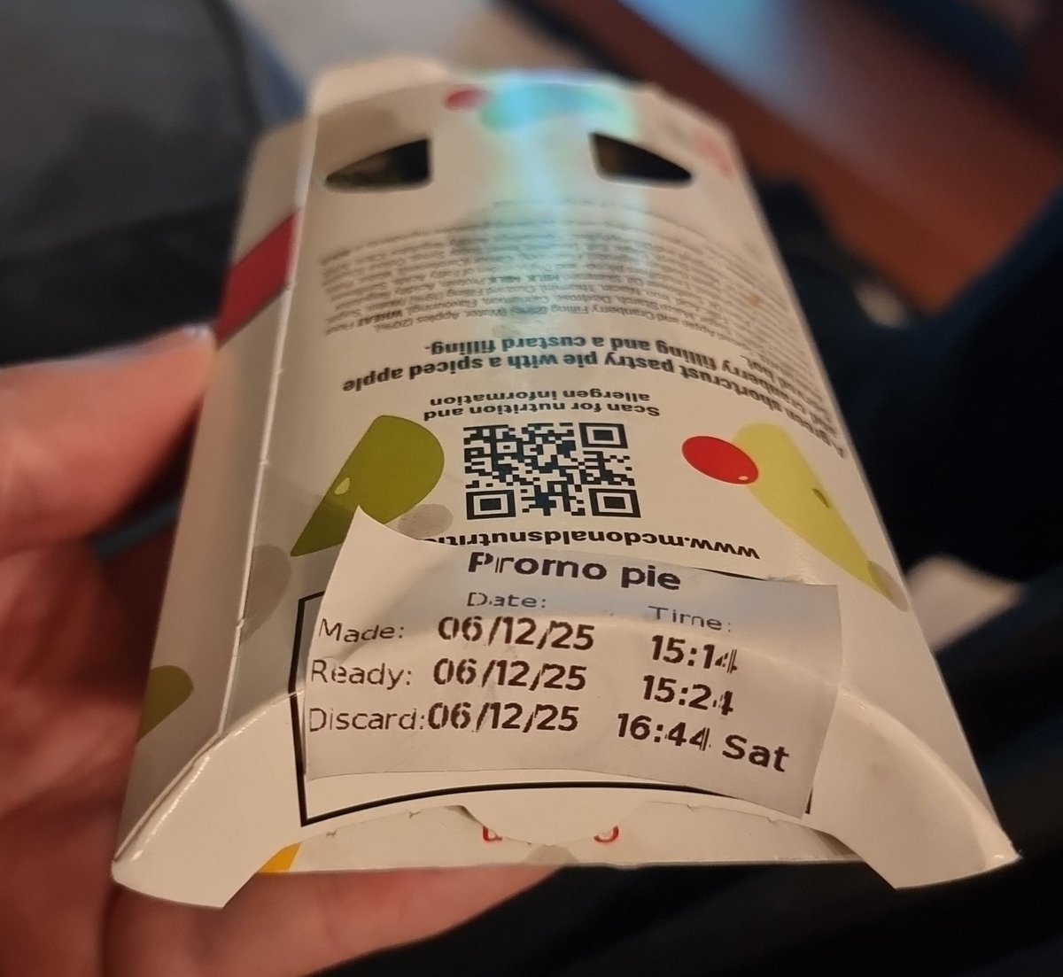 markovan's tweet photo. @McDonaldsUK London Highway(Robbery) (via @Deliveroo who were v. fast) Cold chips, tepid burger and a cold pie with this label for a 6.33pm order. It also said "Caution HOT!"  Website should say restaurant doesn't serve hot or fresh food. Also add labels saying "Cold &amp; Expired" https://t.co/qBHsVWV287