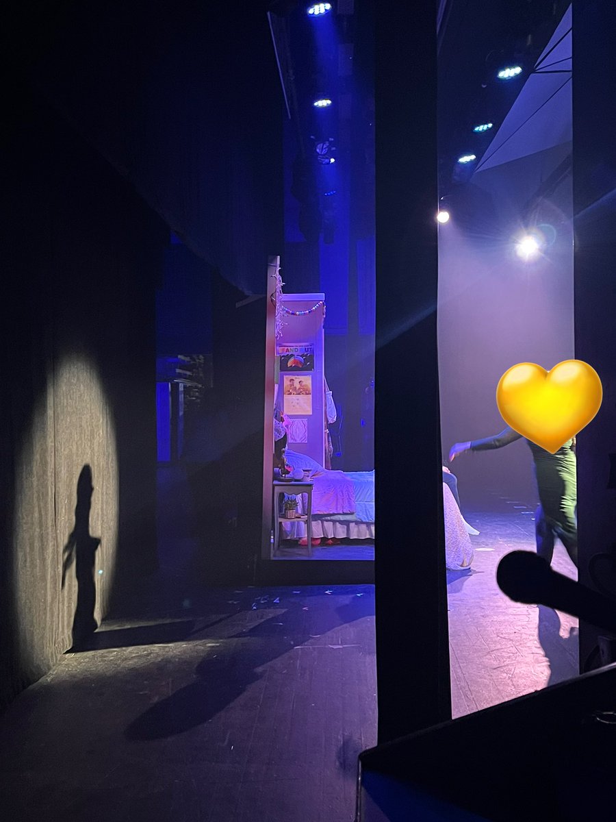 gontaluvsbugss's tweet photo. need everyone to know that my college’s production of The Prom features my authentic 2018 dnp and dogs calendar in Emma’s bedroom set https://t.co/XZzPW8t9Qp