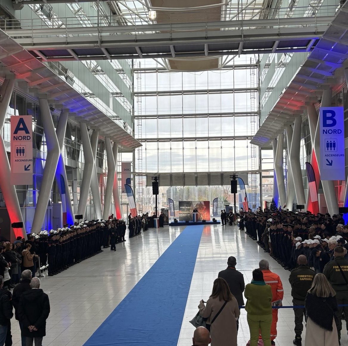 Honneur de célébrer nos pompiers à l’occasion de la Sainte-Barbe au Conseil départemental. 🚒❤️

Merci pour votre engagement sans faille. 

Nos pensées accompagnent également nos disparus et leurs proches, que nous n’oublions pas.