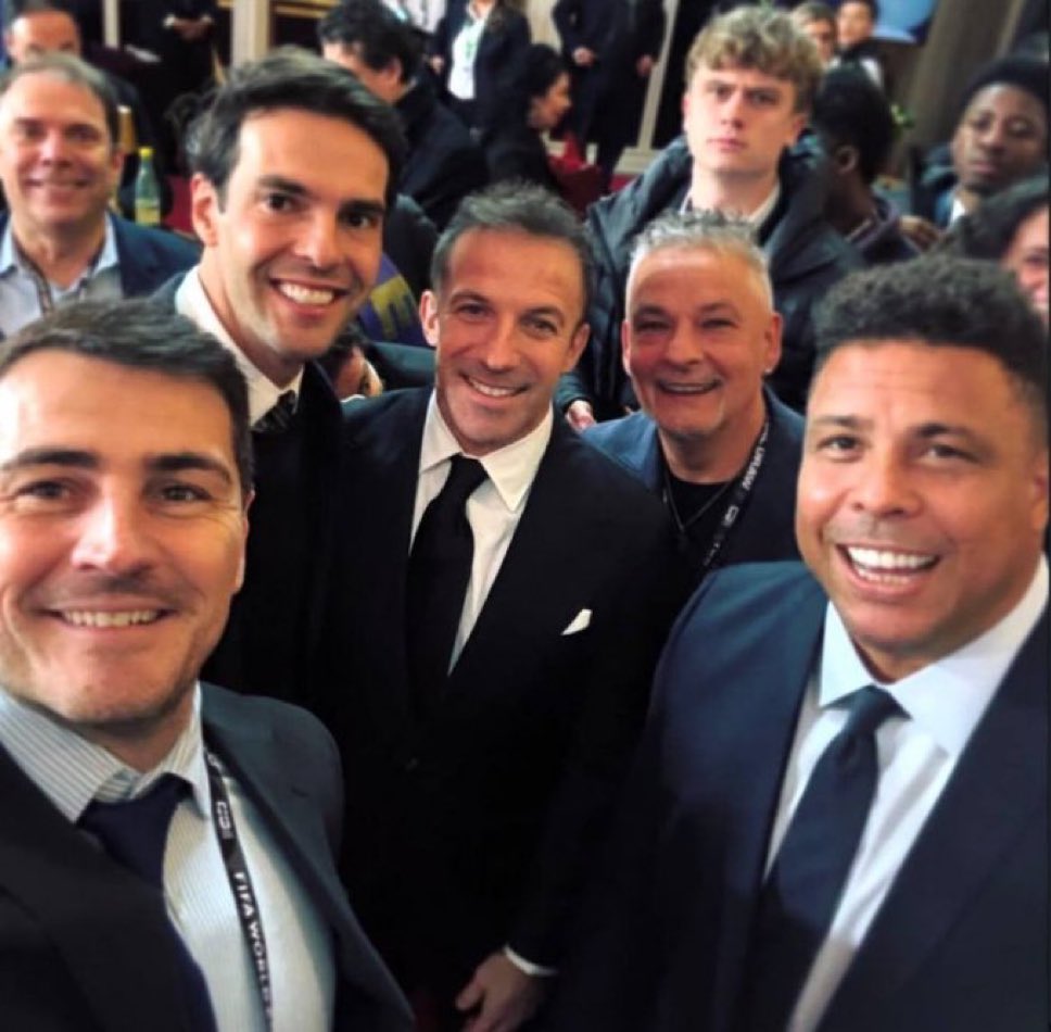 Del Piero fan club meeting in America….. ⚫️⚪️