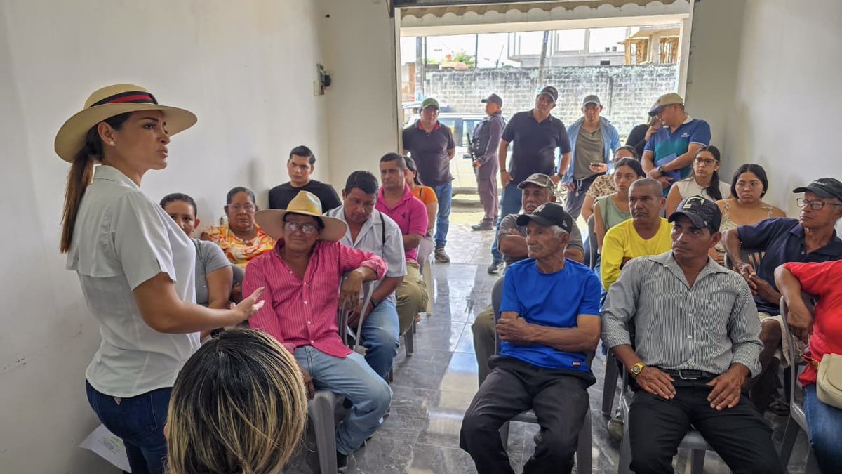 Agricultura_CZ5's tweet photo. #LosRíos | En el cantón Baba nos reunimos con pequeños productores para atender sus necesidades y avanzar juntos. Como compromiso, desde el #MAGP, continuaremos brindando asistencia técnica y capacitaciones que impulsen el desarrollo agrícola del cantón. 
#ElNuevoEcuador https://t.co/h7gHZZiBp0