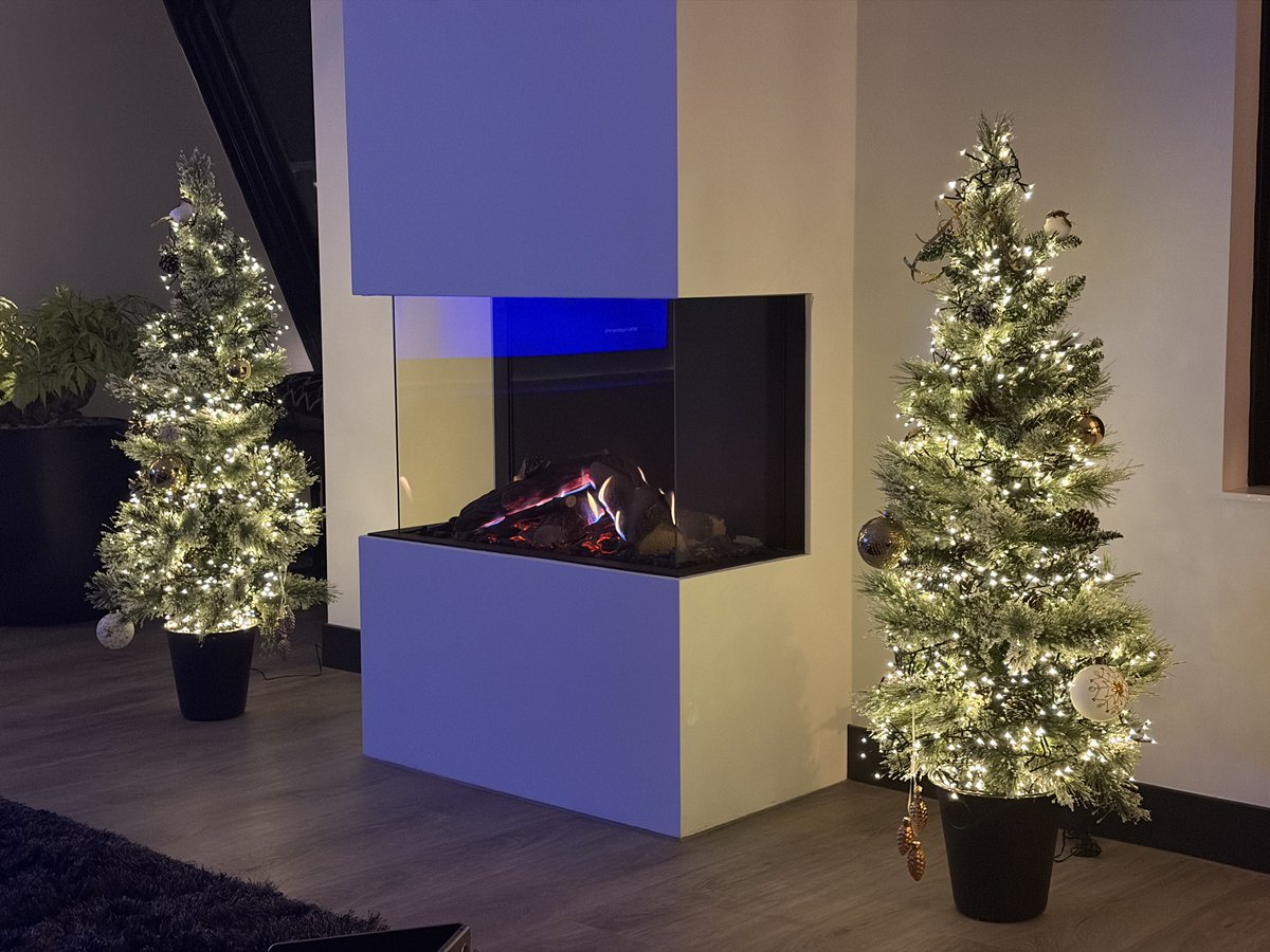 RFBotenga's tweet image. Het staat weer gezellig #kerstboom