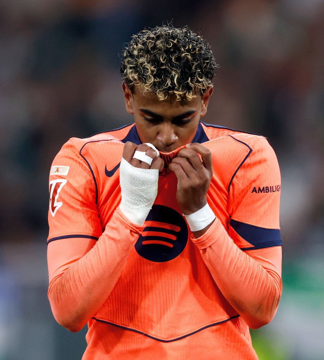 ۳ امتیازِ فوق‌العاده مهم تو یه زمین خیلی سخت.
دقایق پایانی ضعیف بود که با توجه به برتری تیم، منطقی بود.
۶۰ دقیقه از بهترین نسخه‌ی بارسای فلیک، برای دومین بازی پیاپی،
حالا دیگ واقعاً موتور تیم روشن شده و همون تیمیه که با ریتم بالای بازی و حملات گسترده حریف رو له میکنه.