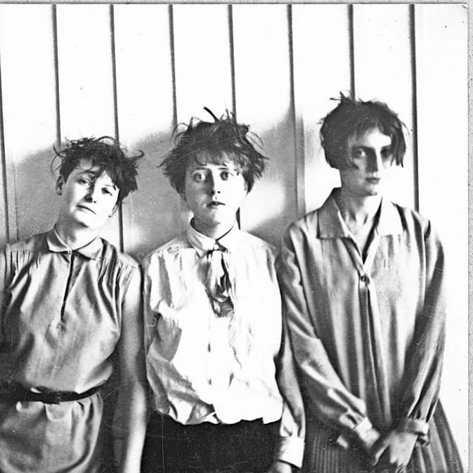 Three female students Bauhaus, Dessau (Germany). 1927