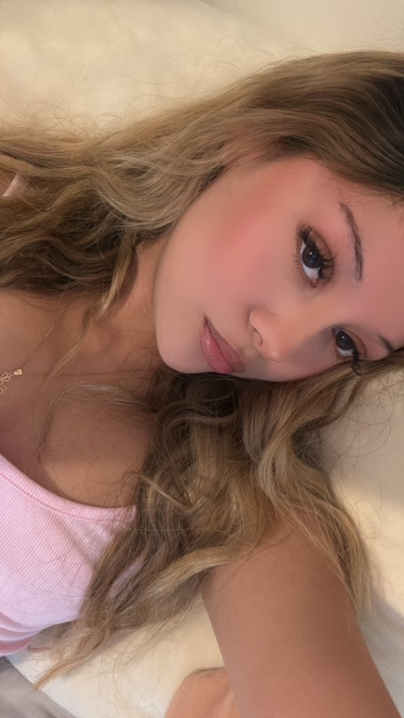 FG10's tweet image. Thank you @xoluvr_2 for letting me pay for your shopping spree. You are perfect Goddess you deserve to be spoil. Thank you for using thank you for draining me.