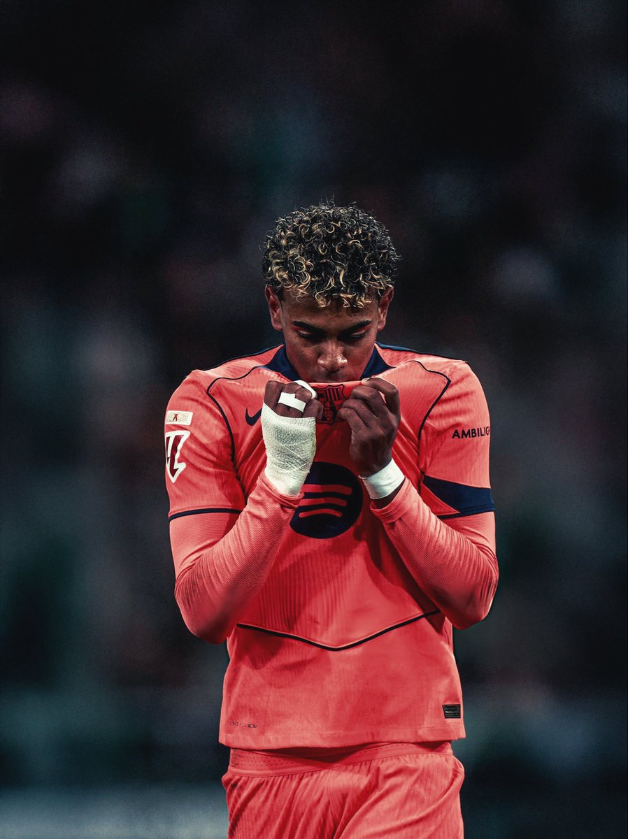 barca_divine tweet media