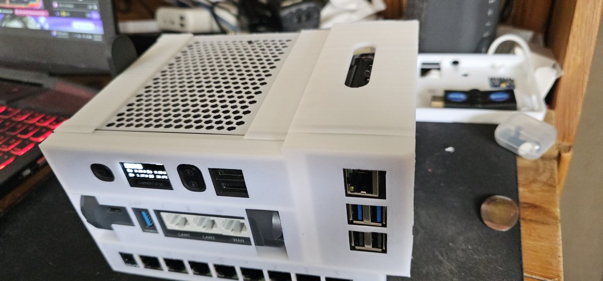 ODemon's tweet image. Sometimes I forget I am engineer, but I be, portable homelab, for teaching classes at uni. Yes, I am a professor too.