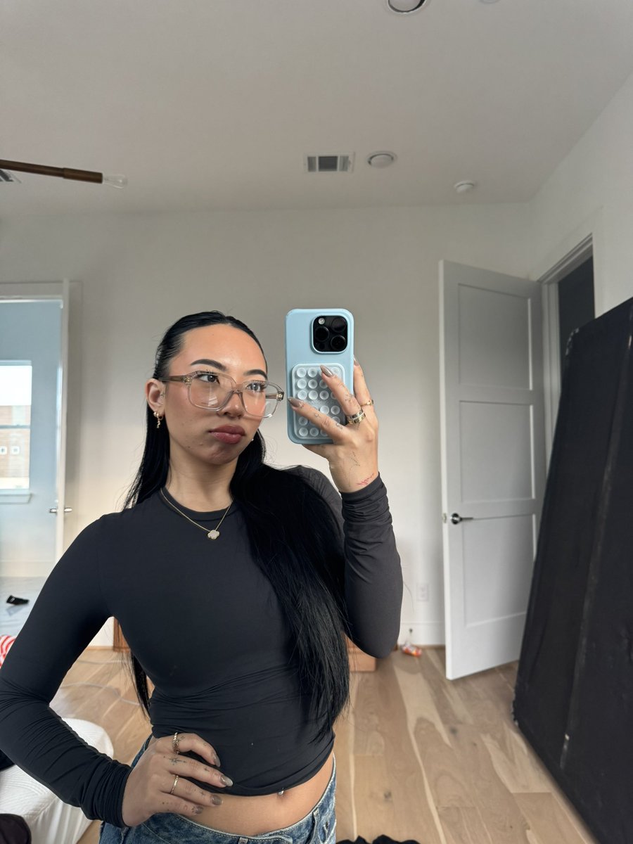 haley ⋆✧.* tweet media