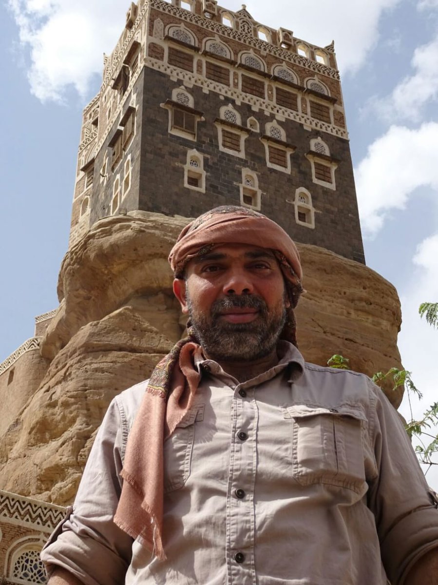 من قلب #صنعاء العزة و الإباء
شهيدنا الطباطبائي بالقبع اليمني