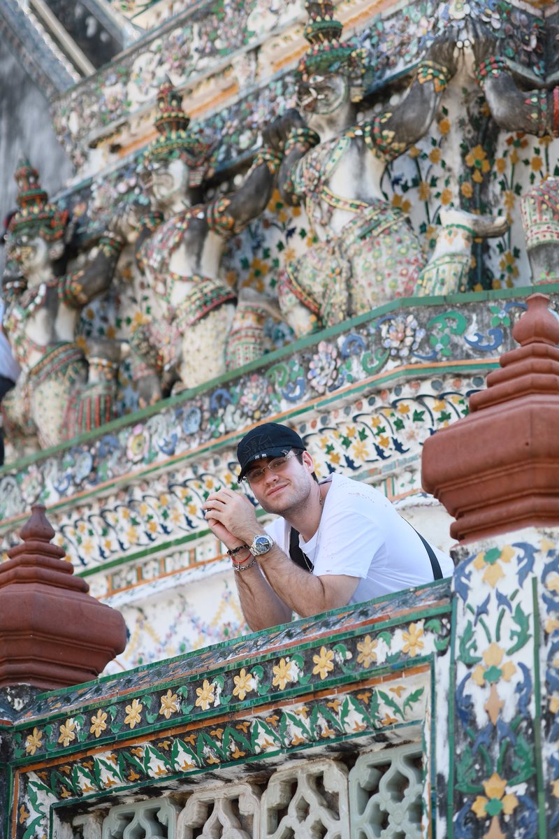 AlbertoAyalaR's tweet photo. Un Photoshoot en Wat Arun, Bangkok Thailand. https://t.co/8RG9zGnhIQ