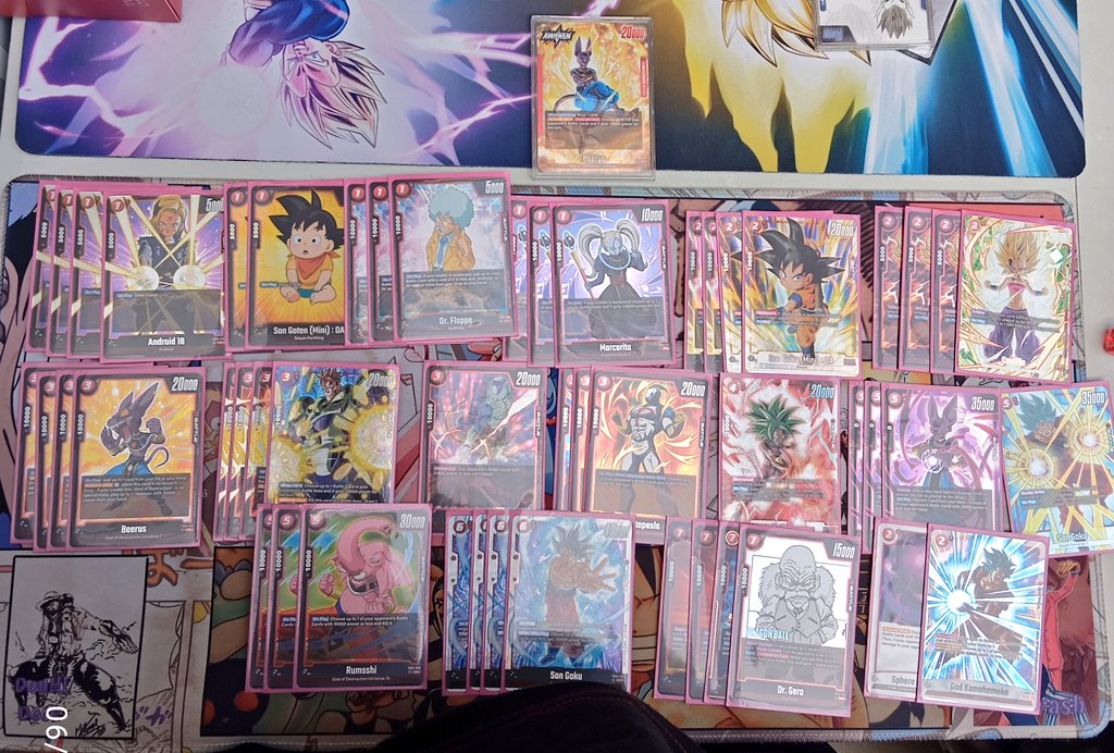 Quizás Beerus tenga alguna oportunidad en este nuevo meta...
O Jiren ( 1 )
O Frieza ( 2 )
O Gotenks ( 2 )