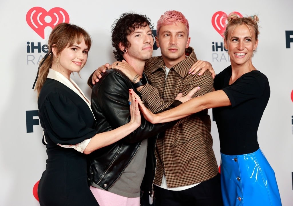 when josh and jenna matched their nails to tylers hair 😭