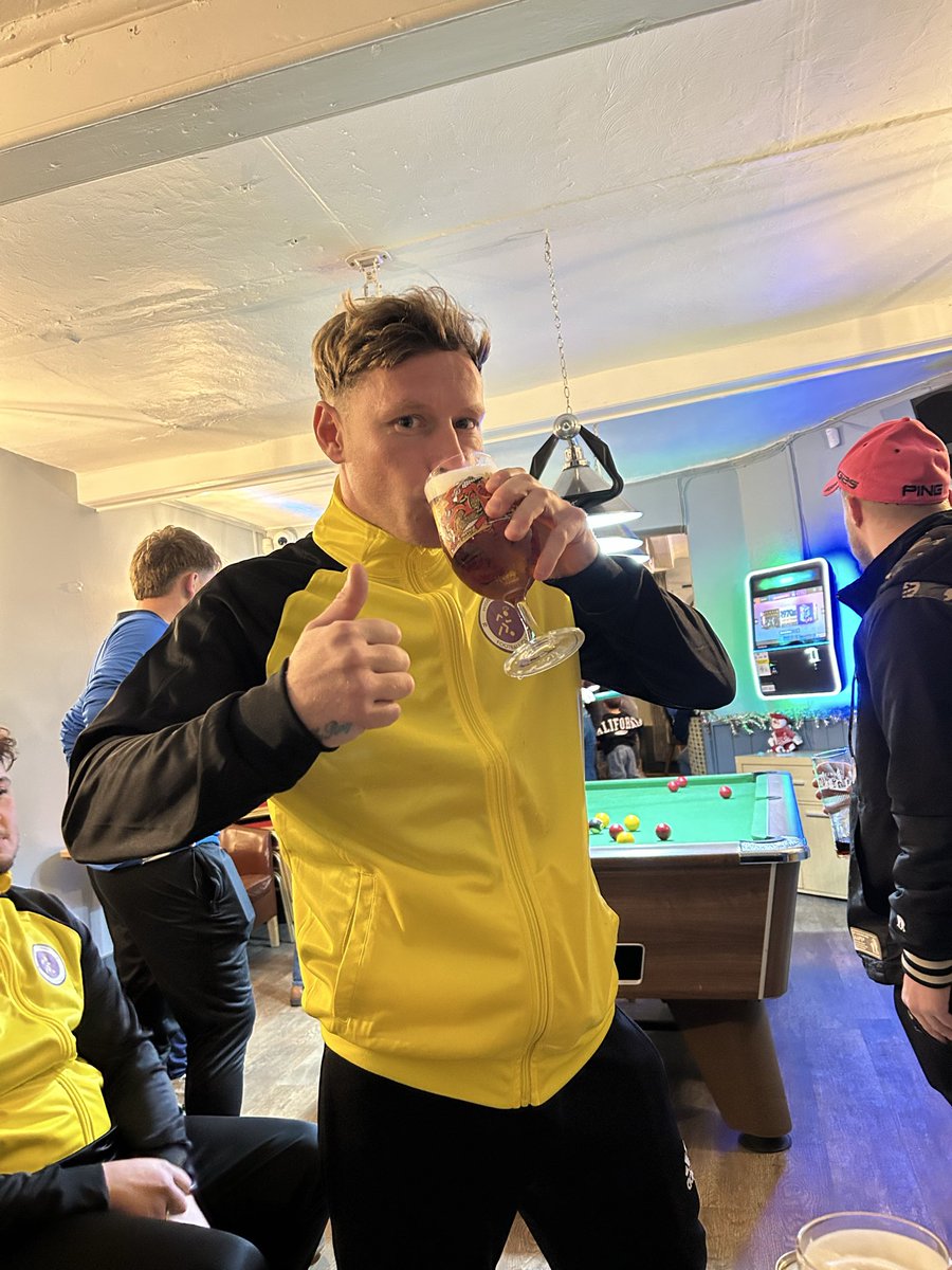 WSMRes's tweet image. 💜 very poor result today , the skipper in this photo sent off within 30 minutes summed the game up and we ended with 8 men , fair play to @OutwellSwiftsFC good luck in the rest of the cup 👍🏽💜