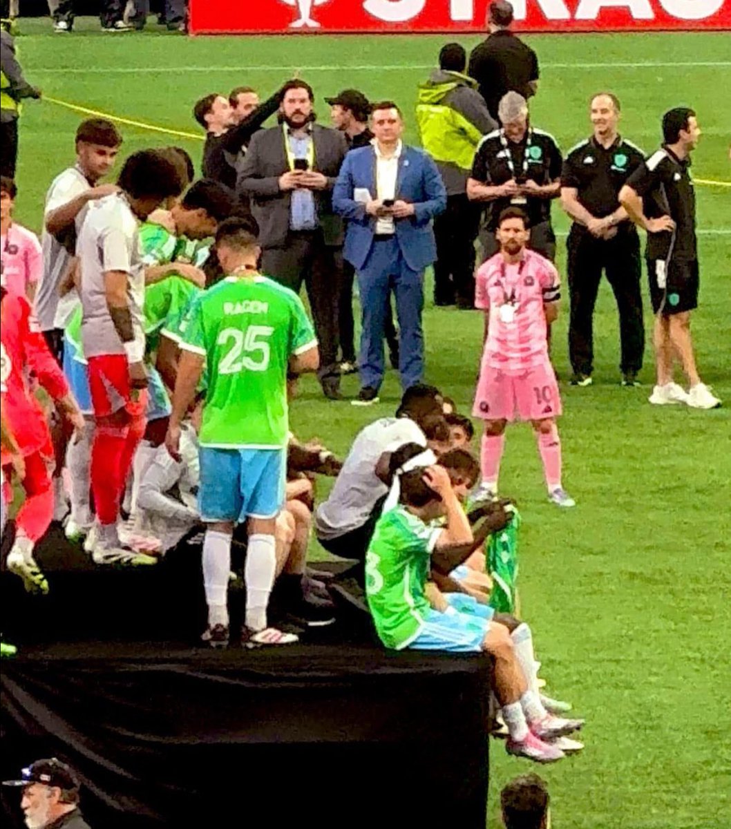 Messias30_'s tweet image. Cuando perdés / Cuando ganás