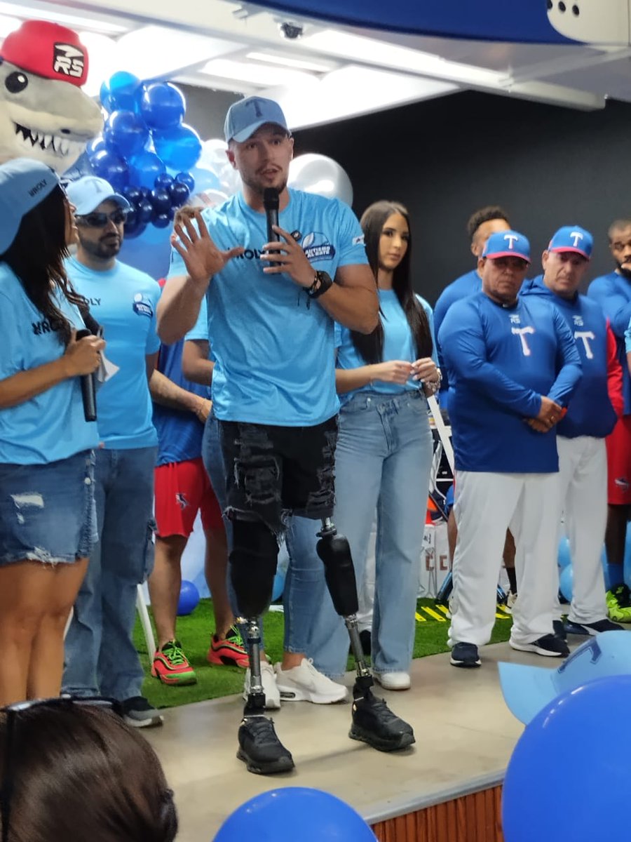 Agradecemos a <a href="/Tiburonesbbc_/">Tiburones de La Guaira</a> y a <a href="/AsodabeisbolO/">AsodabeisbolOFICIAL</a>  por la maravillosa invitación a compartir juntos EL Día Azul 💙 en el Estadio de Béisbol de La Guaira! En nombre de nuestros jóvenes de <a href="/avesid/">AVESID</a> . ¡Muchas gracias!