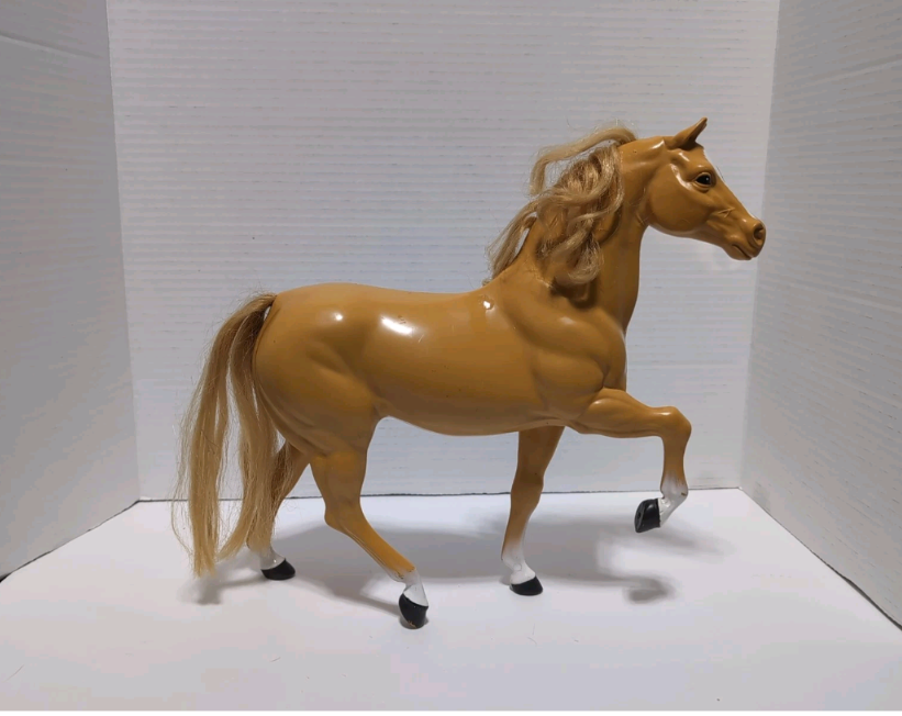 Teri_Dz's tweet image. 🚨NEW INVENTORY ALERT! 🚨 Just like Midnight (who sold FAST), BARBIE'S DALLAS the Golden Palomino is up for grabs! 🐴 Priced under $25 on eBay—perfect for collectors! Don’t wait, click the link and snag him before he’s gone! 

ebay.us/m/iITTDd #VintageBar...