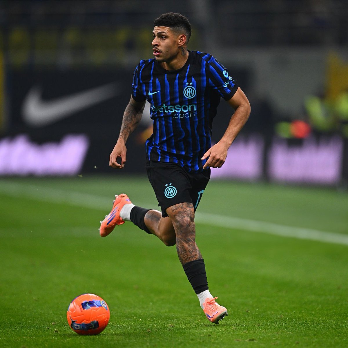 🇧🇷 Luis Henrique vs. Como

77 minutes
1 assist
2 key passes
2 big chances created
1 accurate cross
85% passing accuracy
1 shot on target
2/2 successful dribbles
1/1 tackles won
3/4 ground duels won
6 recoveries
6 interceptions

MONSTER. ⚡️