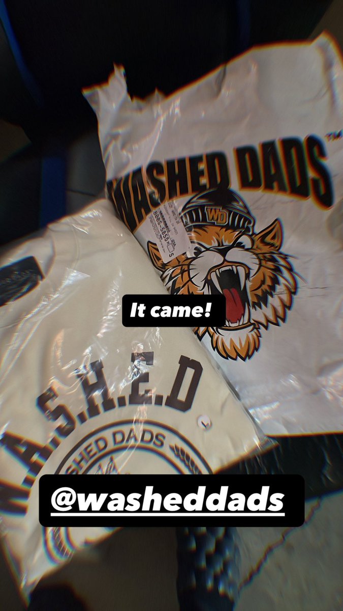 TheyLoveNavie's tweet image. First piece finally came and I’m loving it! Shout out to @WashedDads for the merch and @OfficiallyIce for rocking it on the pod 🫡 Definitely copping more