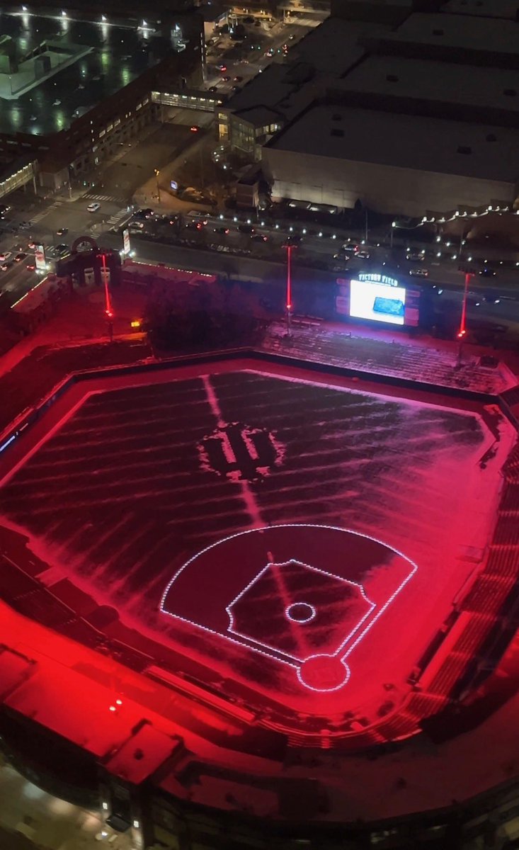 Thomas Crow tweet media