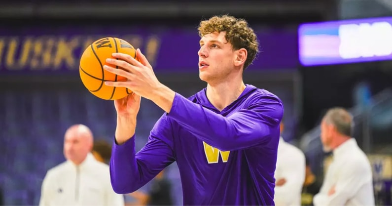 Hannes Steinbach vs. USC

— 24 PTS
— 16 REBS (7 O. REBS)
— 3 ASTS
— 1 STL
— 7/12 FG
— 2/3 3P
— 8/10 FT