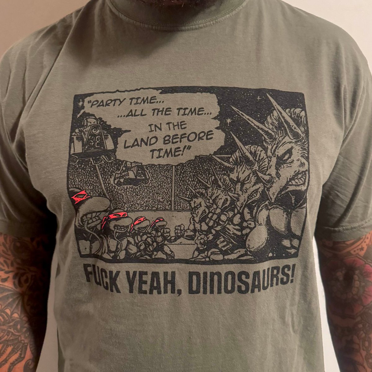 fyeahdinosaurs's tweet image. Sale ends at midnight EST - use code 15YEARS at checkout! 
Jeffgoldblum.org