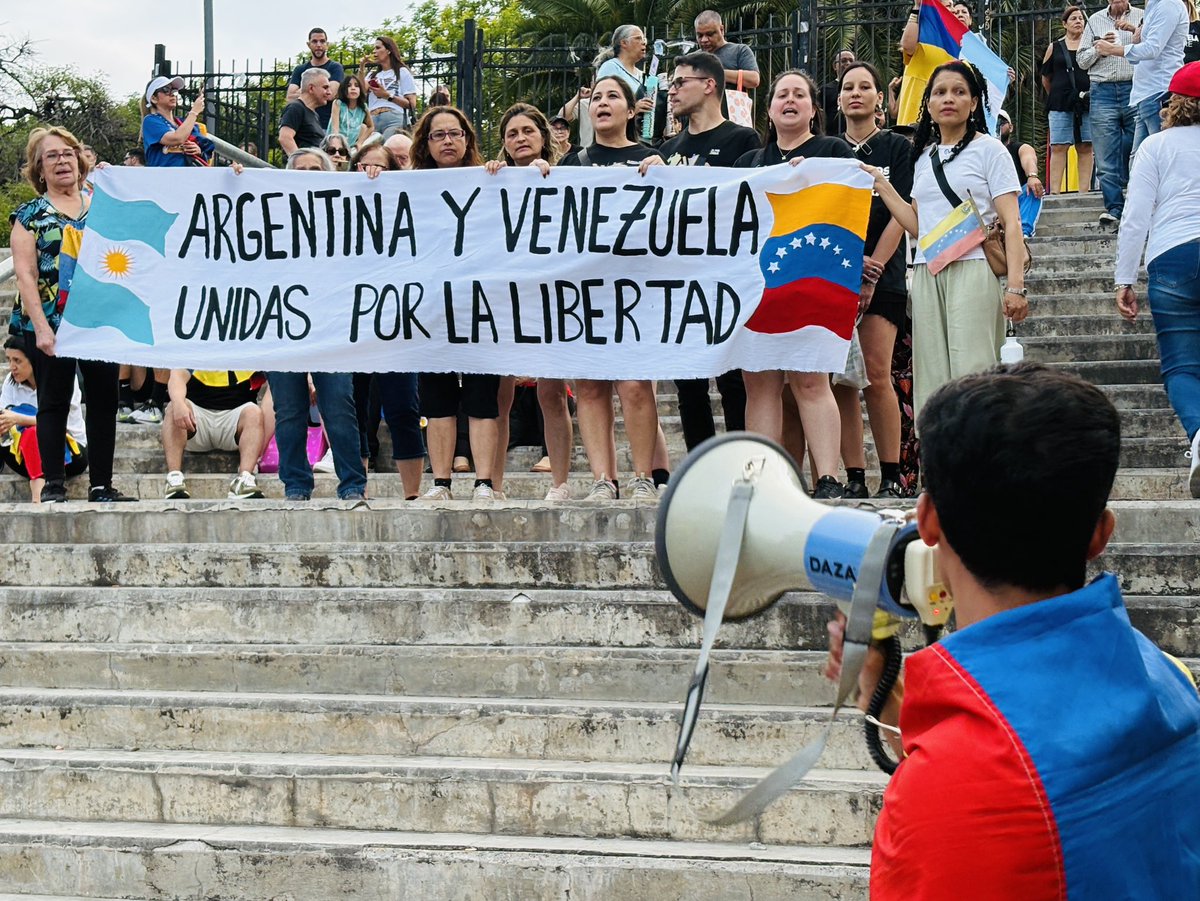 🇻🇪🇦🇷 #ElNobelEsNuestro
