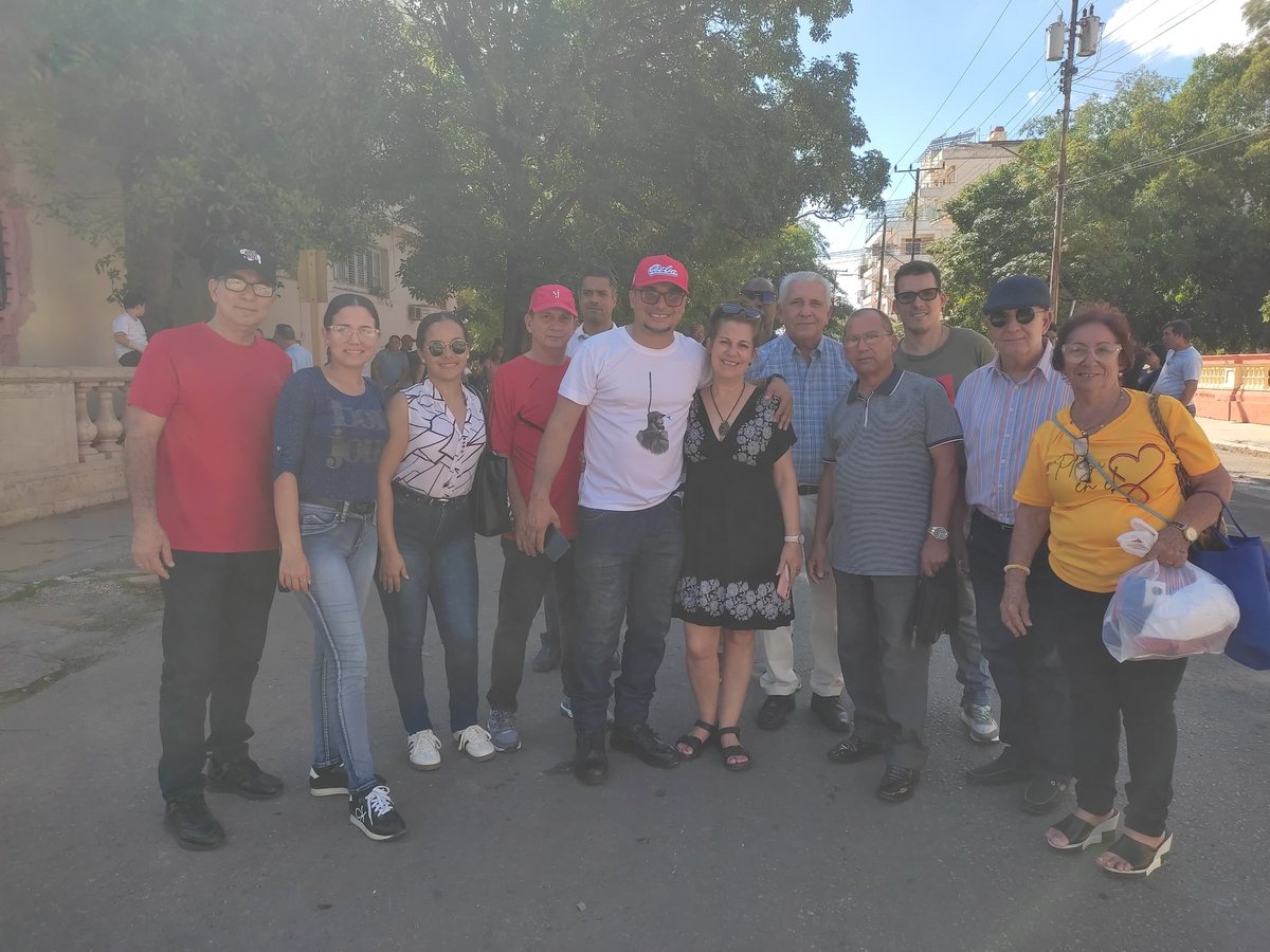 El <a href="/Minjus_Cuba/">Ministerio de Justicia de la República de Cuba</a> ratifica hoy su apoyo a #VenezuelaSeRespeta <a href="/OscarCubaMinjus/">Oscar Silvera Martínez</a> <a href="/PartidoPCC/">Partido Comunista de Cuba</a>