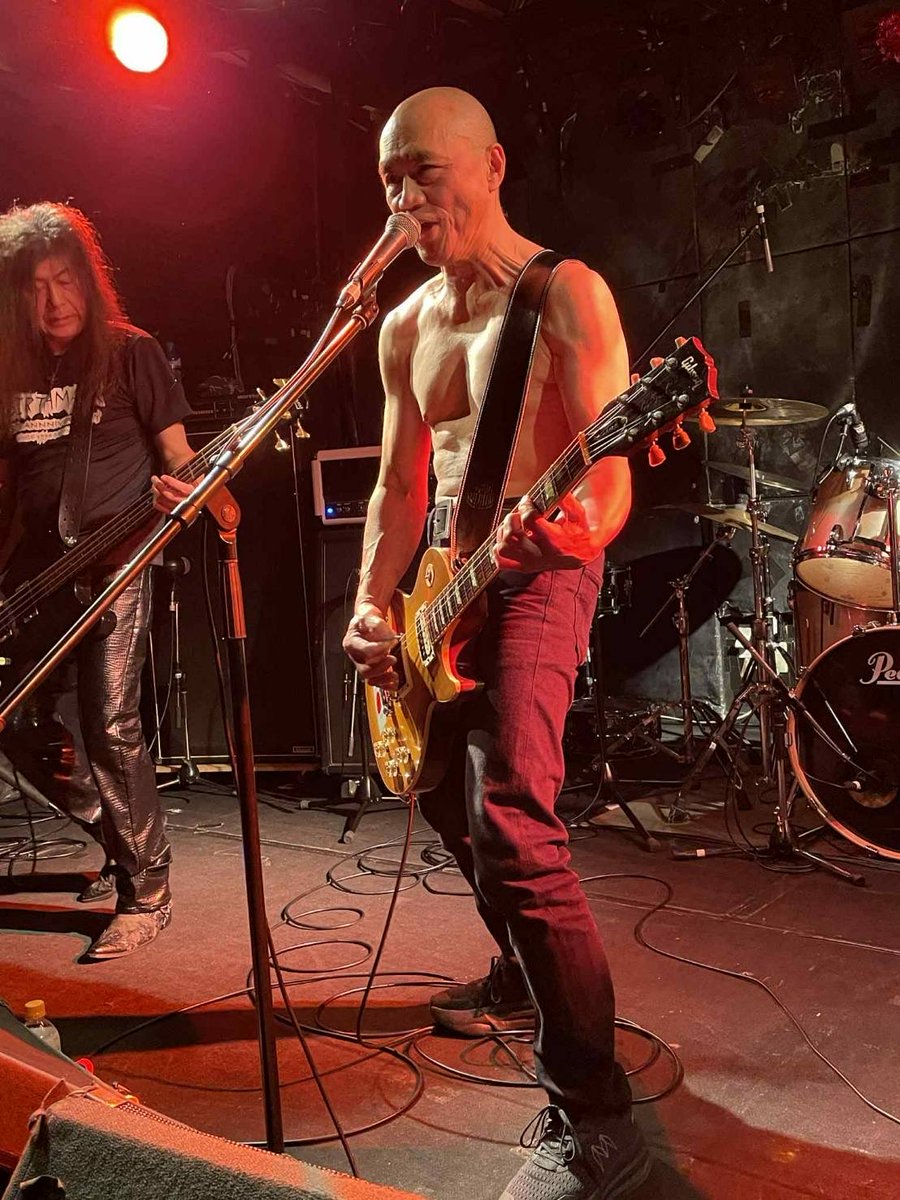 おはようございます☀
昨日のライブありがとうございました‼️

対バンしてくださった激鉄、殺戮ロボット、Super Missionのみなさん素晴らしい演奏で最高でした‼️🤘🤘メタルは最高の一言‼️🤘🤘🤘🤘