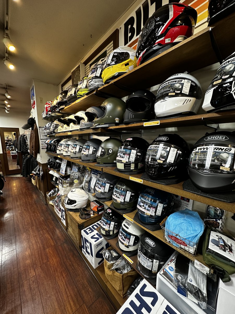 バイク用品は秋田のバイク屋さんで 「売ってないー！」ってよく言