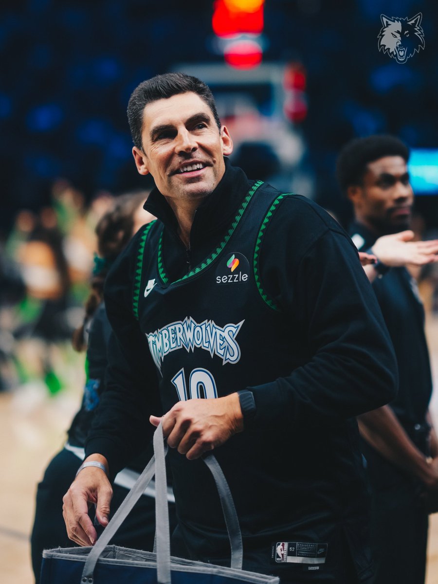 there he is!

👋 @wallyball 