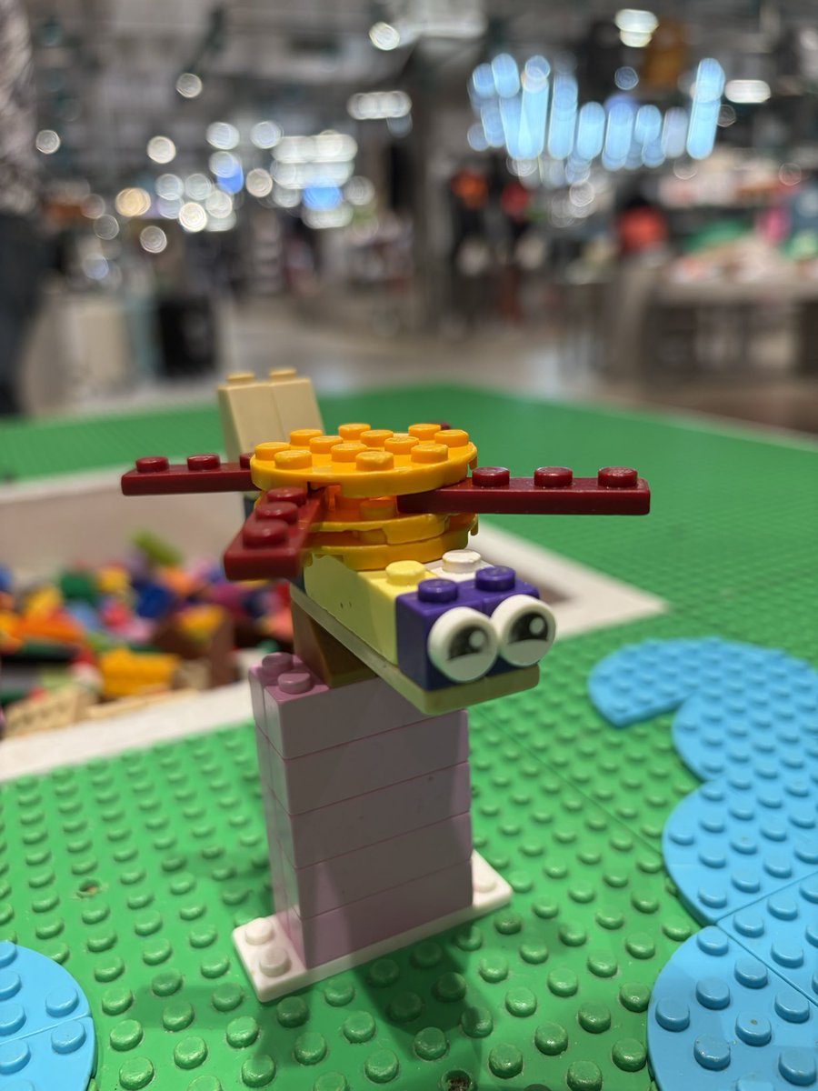 devilluca0919's tweet image. หยุดไม่ได้แล้วทุกอย่าง ใจของฉันนั้นรักเธอ ตั้งแต่เราได้พบหน้า สบสายตากันและกัน
….
ห้ามไม่ได้แล้วหัวใจ จะไม่ยอมปล่อยเธอให้ไปจากฉัน แม้ต้องเจ็บสักเท่าไหร่
….
ฉันยอม
😈❤️🌹