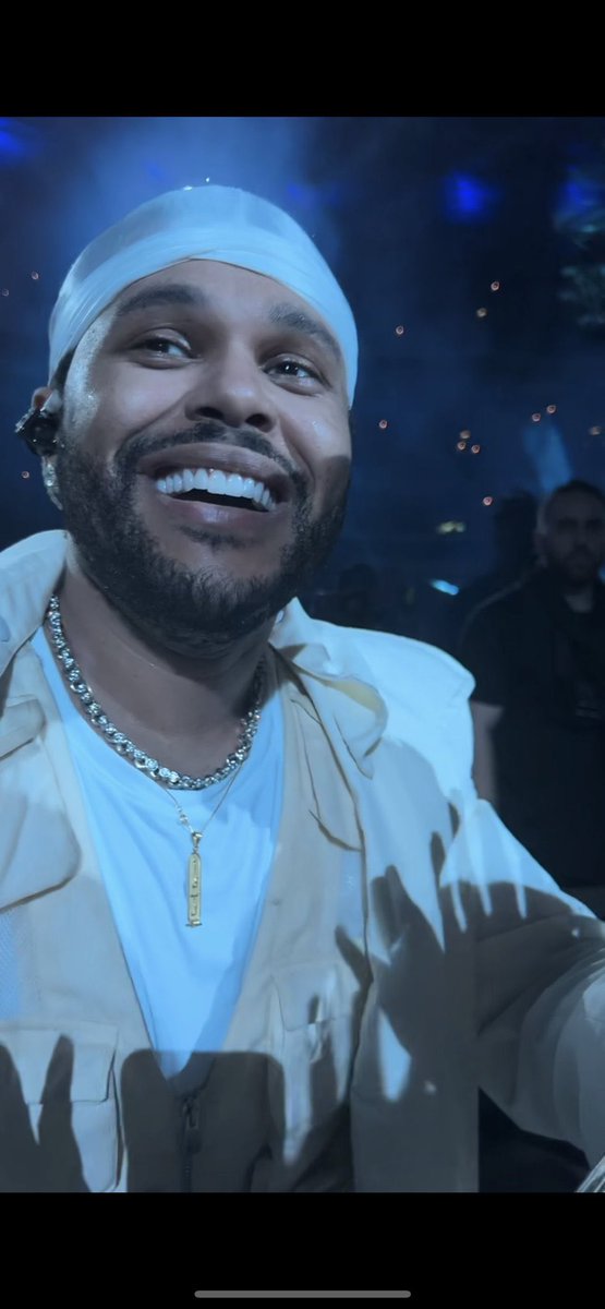 molly ☆ tweet media