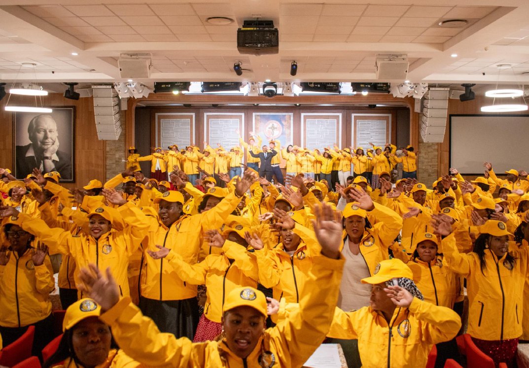 Scientology Volunteer Ministers International tweet media