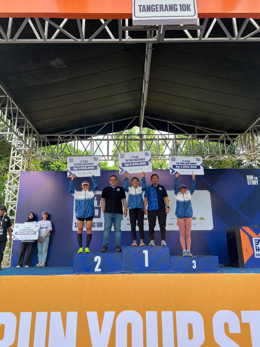 hariankompas's tweet photo. @infobankbjb @Kota_Tangerang Berikut ini momen penganugerahaan bagi para pelari di Tangerang 10K kategori The Frontliner Men & Women.
Selamat, runners!
@infobankbjb, @Kota_Tangerang, Mandiri Inhealth, EJ Sport, Isoplus, Aquviva
#Tangerang10K2025 #RunTheStory #EventKompas https://t.co/JfoVr6JyST