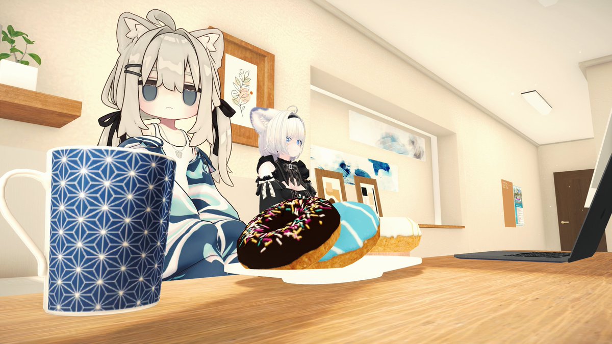 【ワールド>>デスクトップで作業中だけど雑談はしたいから気軽にjoinして構わないんだからね！！】vrchat.com/home/world/wrl…