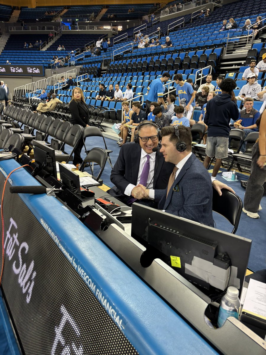 Always a great day in Pauley!! up <a href="/OregonMBB/">Oregon Men's Basketball</a> at <a href="/UCLAMBB/">UCLA Men’s Basketball</a> on <a href="/NBCSports/">NBC Sports</a> with my buddy <a href="/GuyHaberman/">Guy Haberman</a>