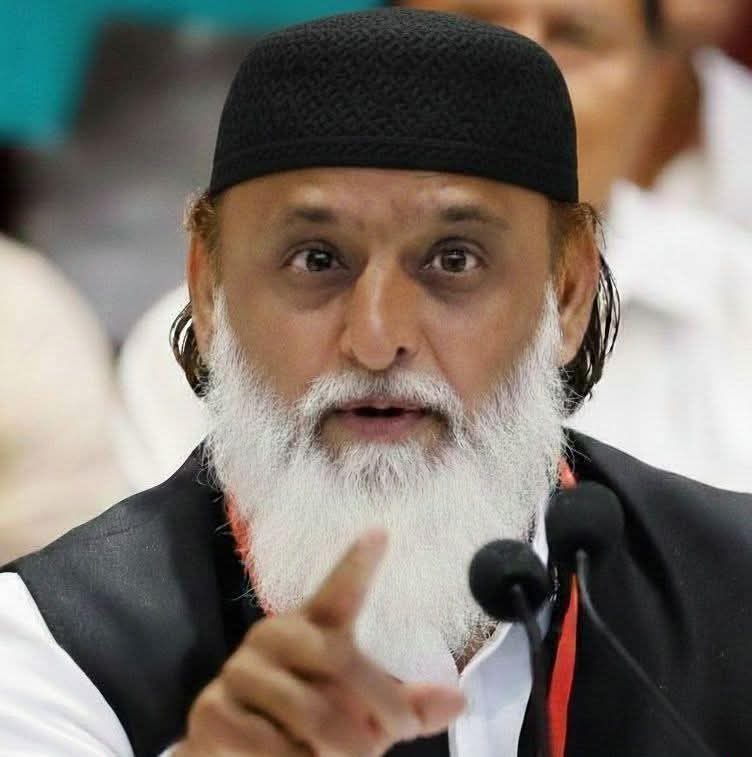 शौर्य दिवस पर दरगाह जाकर चादर चढ़ाकर अखिलेश ने साबित कर दिया वो यदमुल्ला है ‌,

कितना कोई गिर सकता है वोट बैंक के लिए, कांग्रेस के कुकर्म भी छोटे पड़ गये कल 

#शौर्य_दिवस