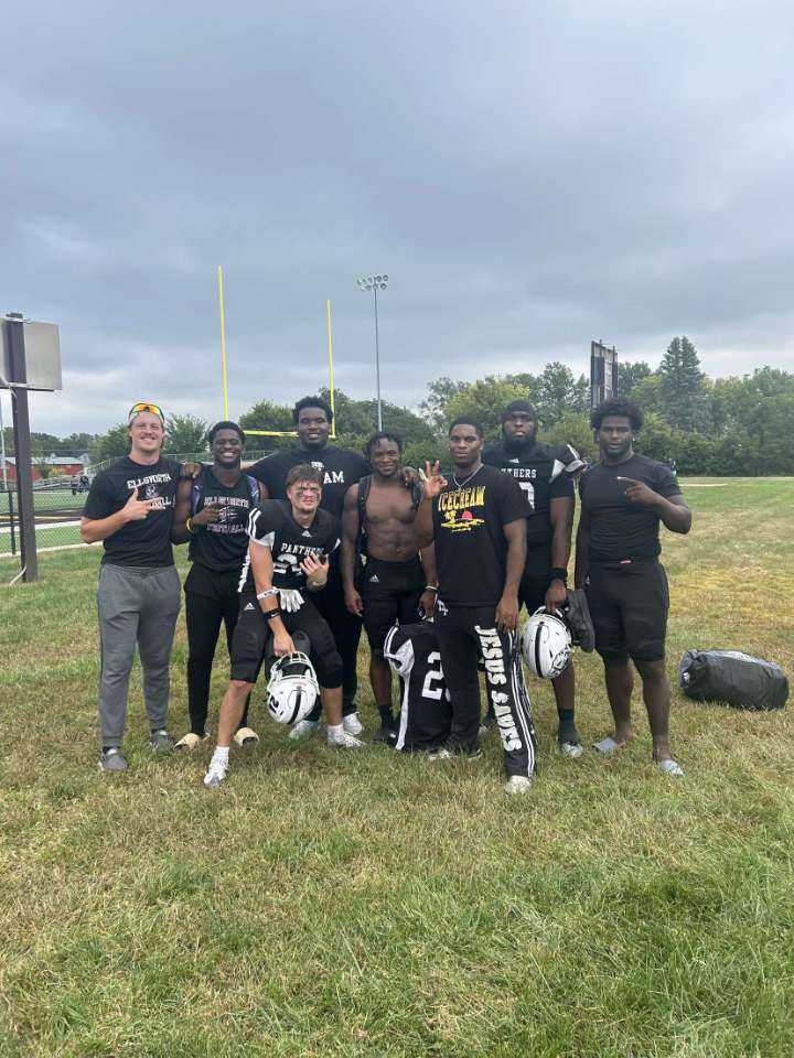 <a href="/kemonte74/">MKemonte74</a> <a href="/mpdub18/">Mason Walthart</a> <a href="/CalvinS04/">Calvin Swinney</a> 
Congrats to the guys on the Albanese Candy bowl game win
💍 #vaughtera