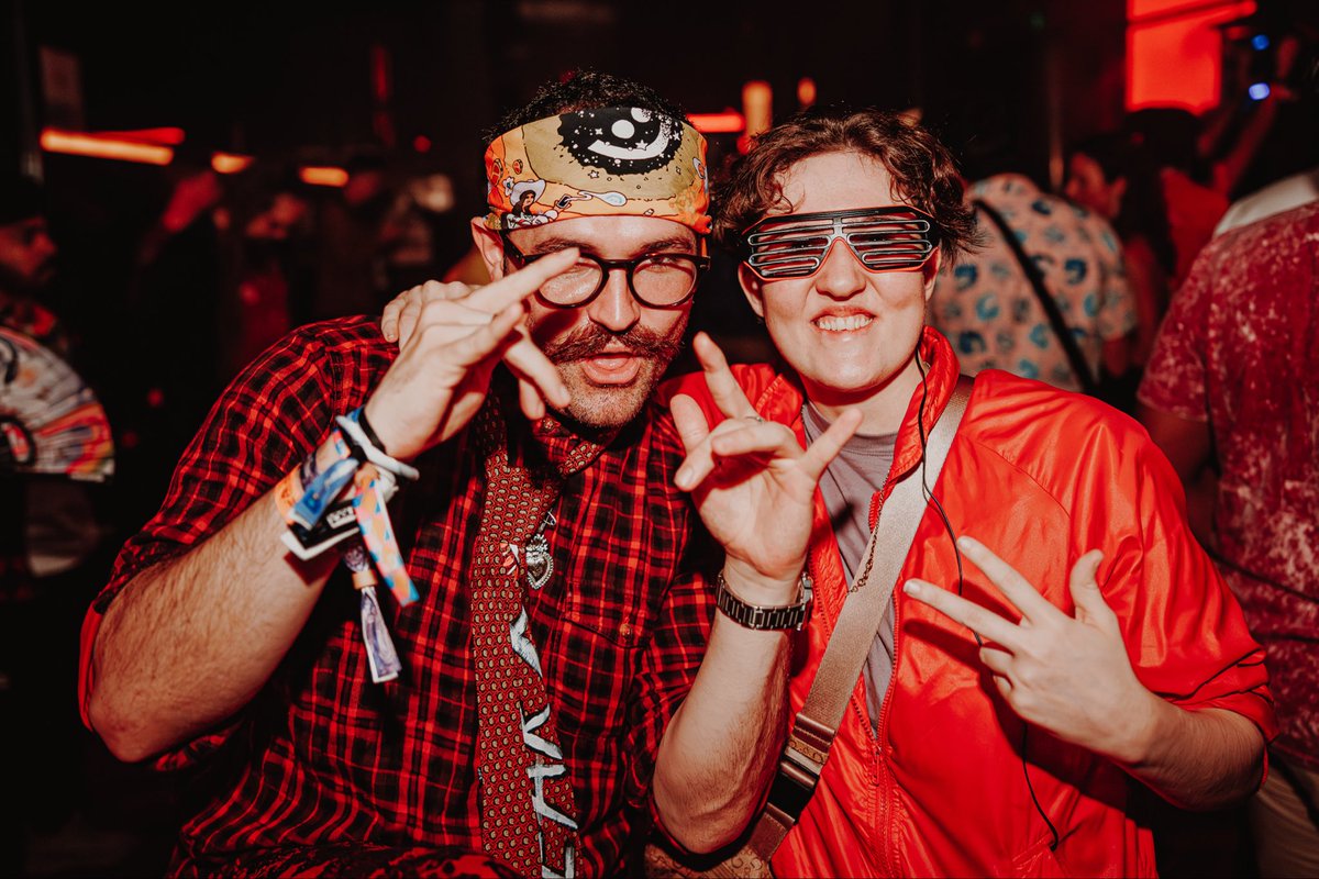 rAAVE 👻 tweet media