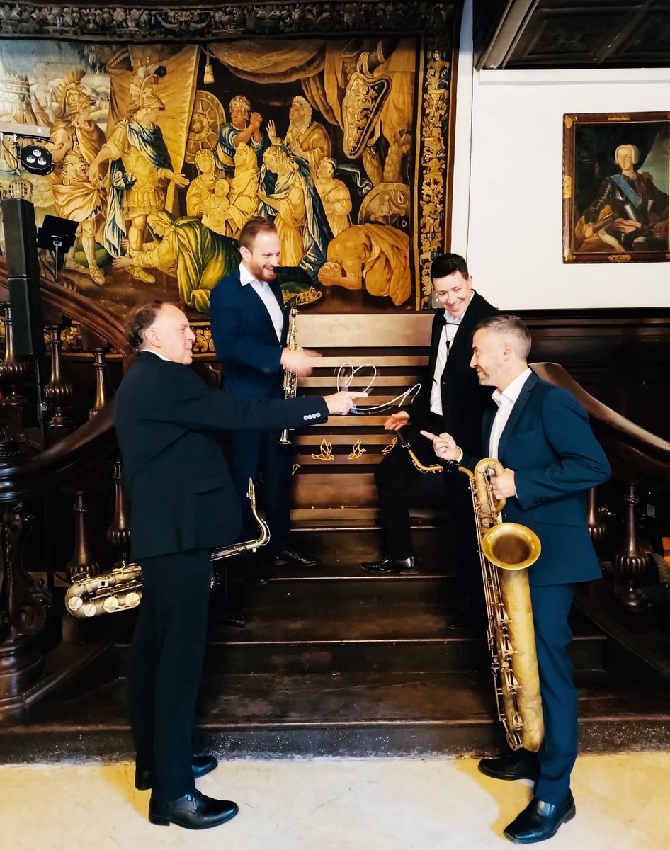 Ratoncello's tweet photo. 3+1 SQ Cool Jazz 💥 https://t.co/boKo41jlcd