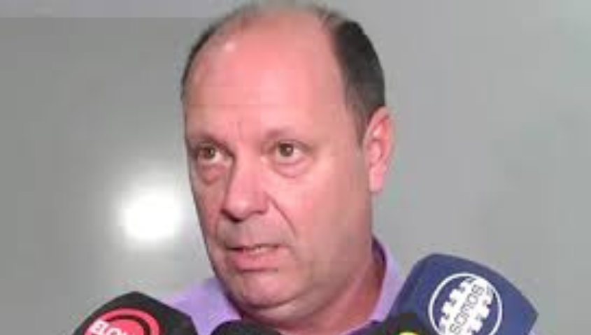 “La discusión de fondo es si la educación es un gasto o una inversión”. Blanc, candidato de AGMER al CGE plantea discusiones fondo, a sabiendas de que el contexto es duro y hará falta “representación territorial” para sostener los reclamos.
Nota: riobravo.com.ar/pago-chico/ite…