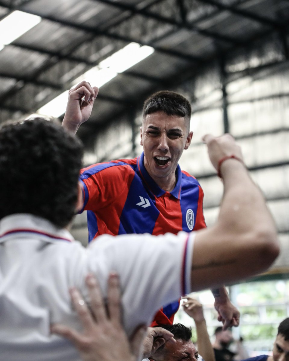 CASLAFutsal's tweet image. Y dale
y dale
dale San Lorenzo…💙❤️